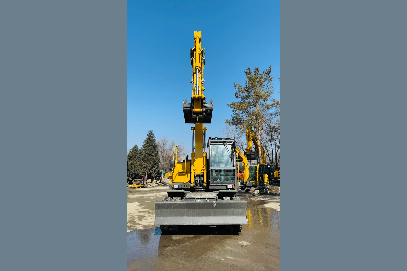 Колёсный экскаватор SDLG E7150H