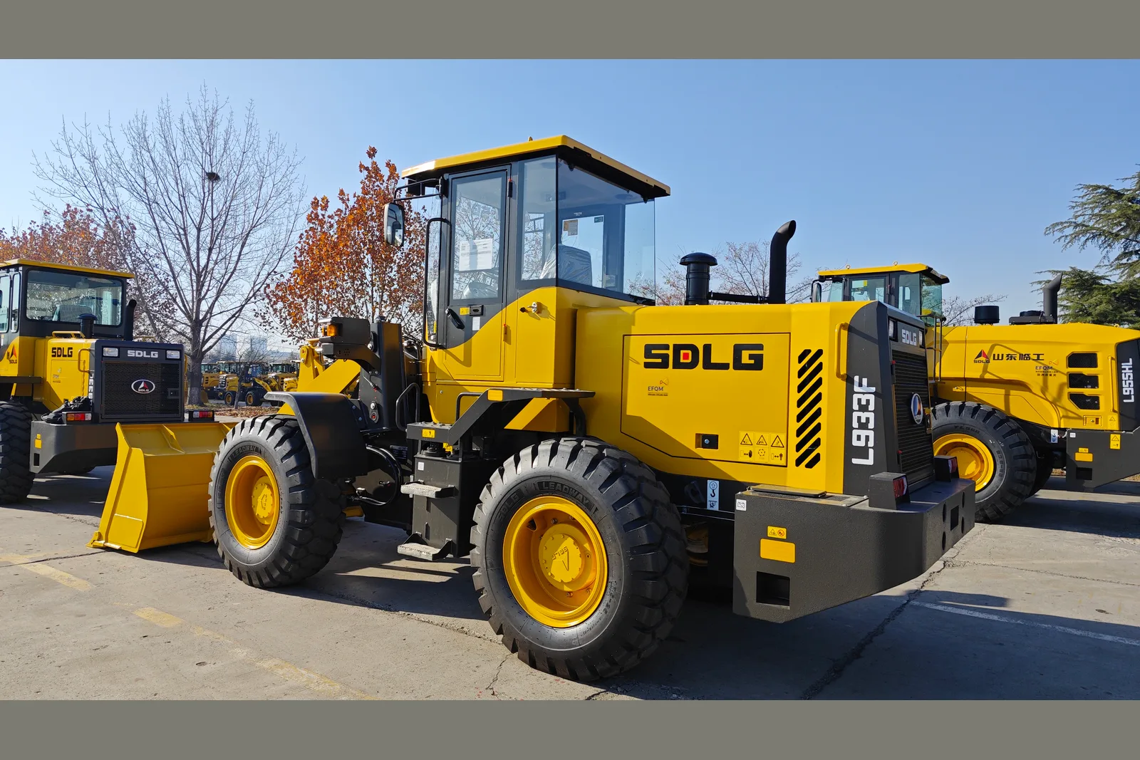 Фронтальный погрузчик SDLG L933 F